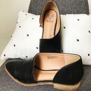 BEAST Cutout Leather Dress Shoes